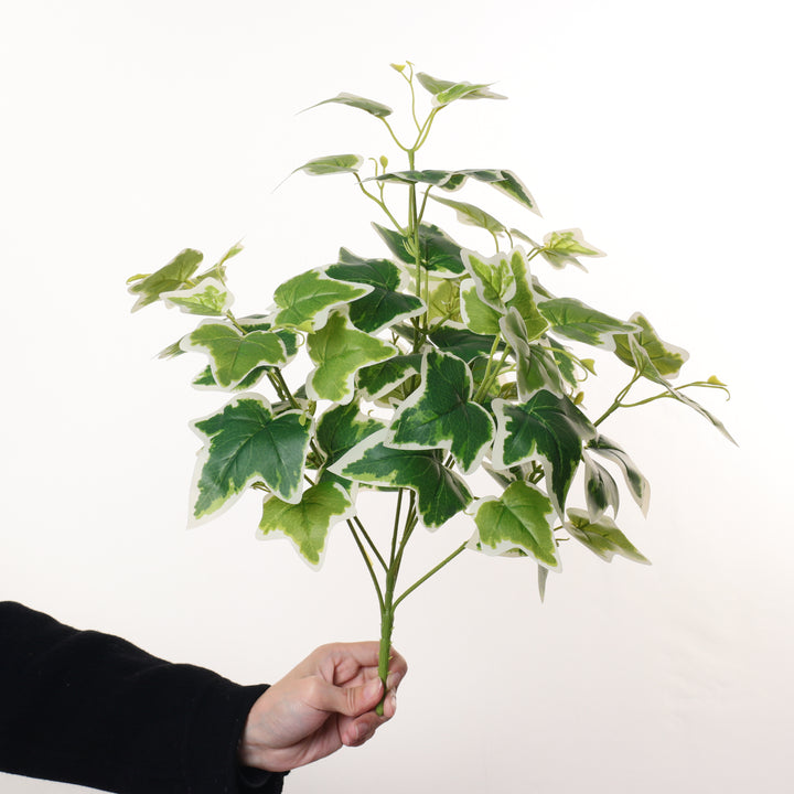 Artificial ivy plant
